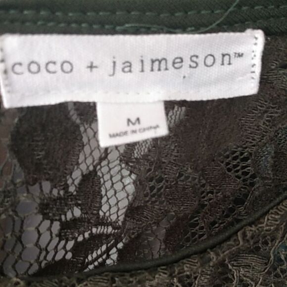 Gorgeous Coco & Jameson Olive Green Lace Floral Embroidered Cropped Blouse - Picture 5 of 10